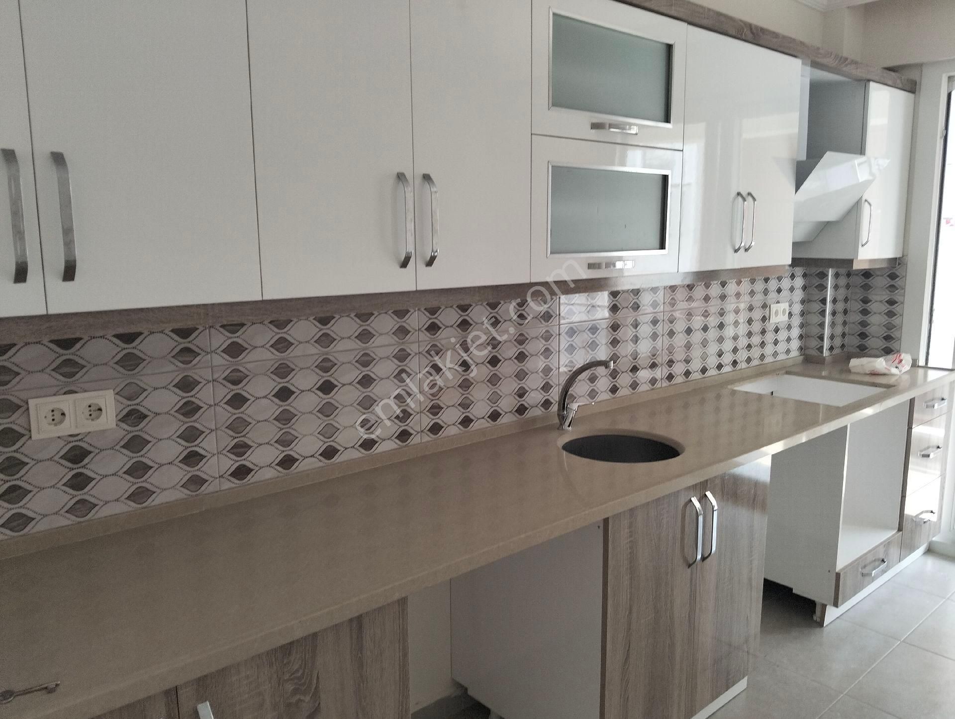 Çamköyde Okula Bakımlı Okula Yakın Kiralık 3+1 Ddaire