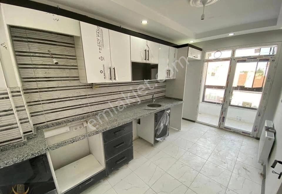 Poyraz Emlak’tan 71 Evler Mahallesi’nde Şehir Hastanesi Yakını Cadde Üzeri 2+1 100 M² Satılık Dair