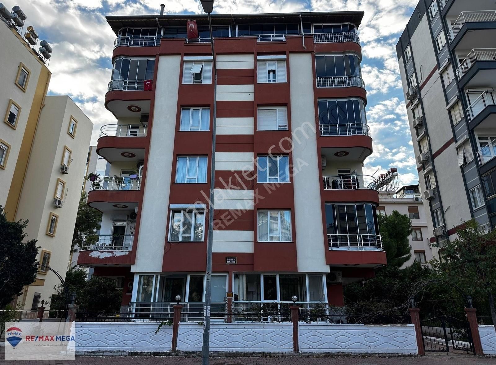 Konyaaltı Altınkum Kiralık Daire Konyaaltı Altınkumda Muhteşem Konumda Kiralık 4+1 Daire