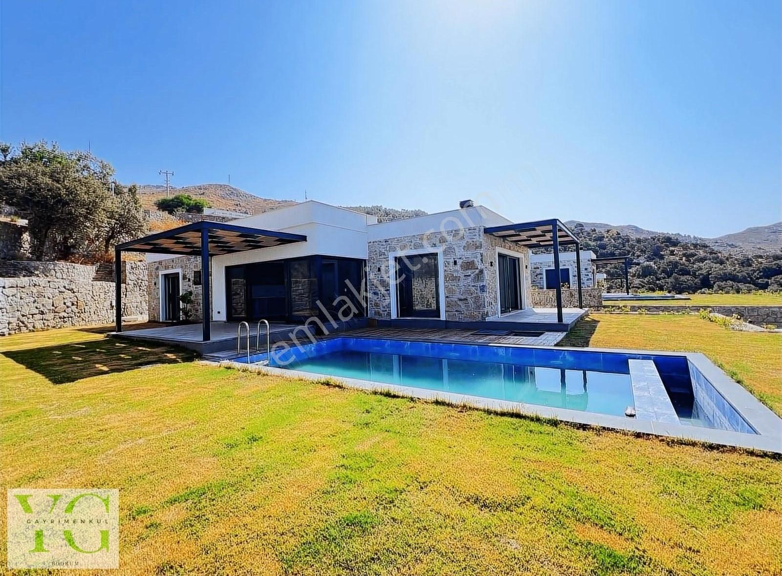 Bodrum Gümüşlük Satılık Villa Bodrum Gümüşlük Havuzlu Deniz Manzaralı Tek Kat Taş Villa