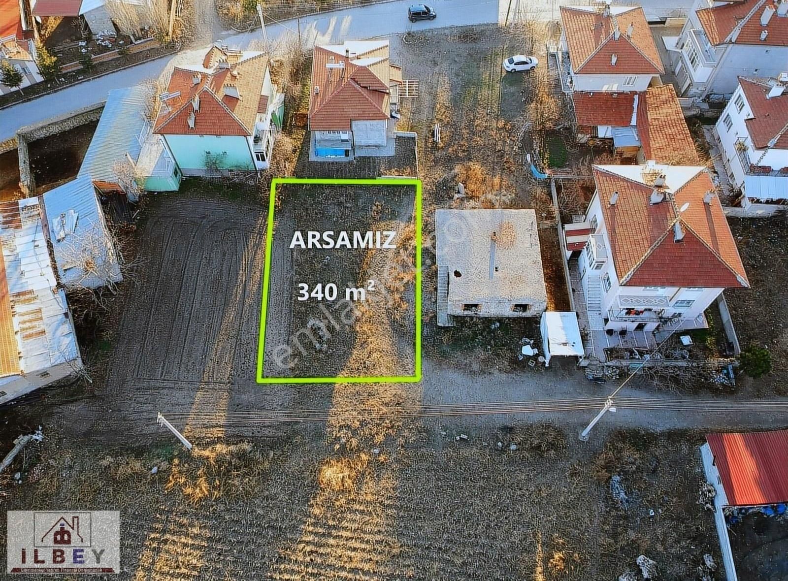 Şuhut İstiklal Satılık Konut İmarlı İlbey // Şuhut Merkez İstiklal Mahallesinde 340 M² Arsa