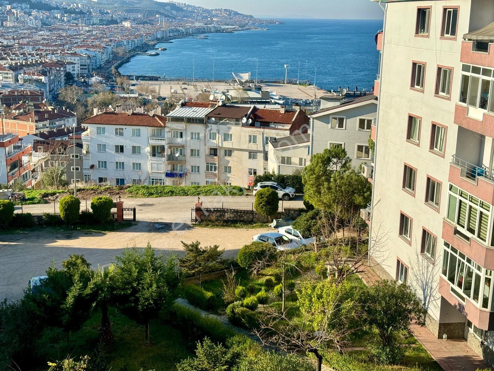 Mudanya Güzelyalı Burgaz Satılık Daire Mudanya Burgaz Mah.3+1 180m2 Acil Satılık