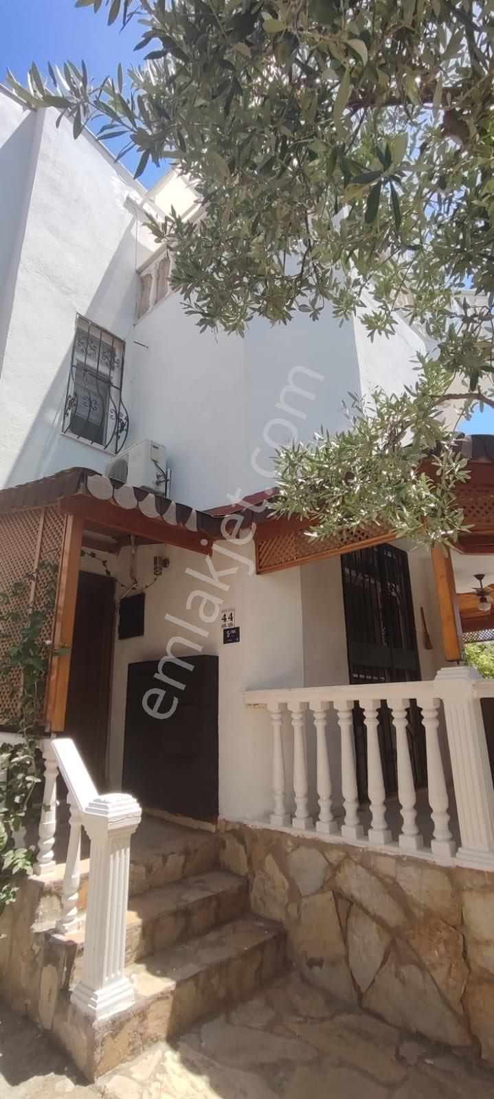 Didim Akbükte Satılık 3+1 Bitişik Nizam Villa - Görsel 12