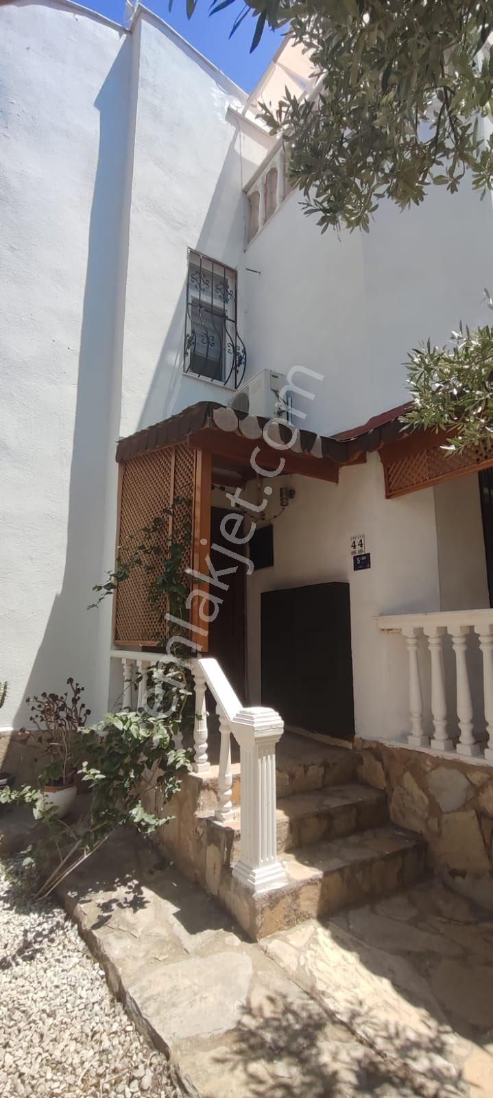 Didim Akbükte Satılık 3+1 Bitişik Nizam Villa - Görsel 16