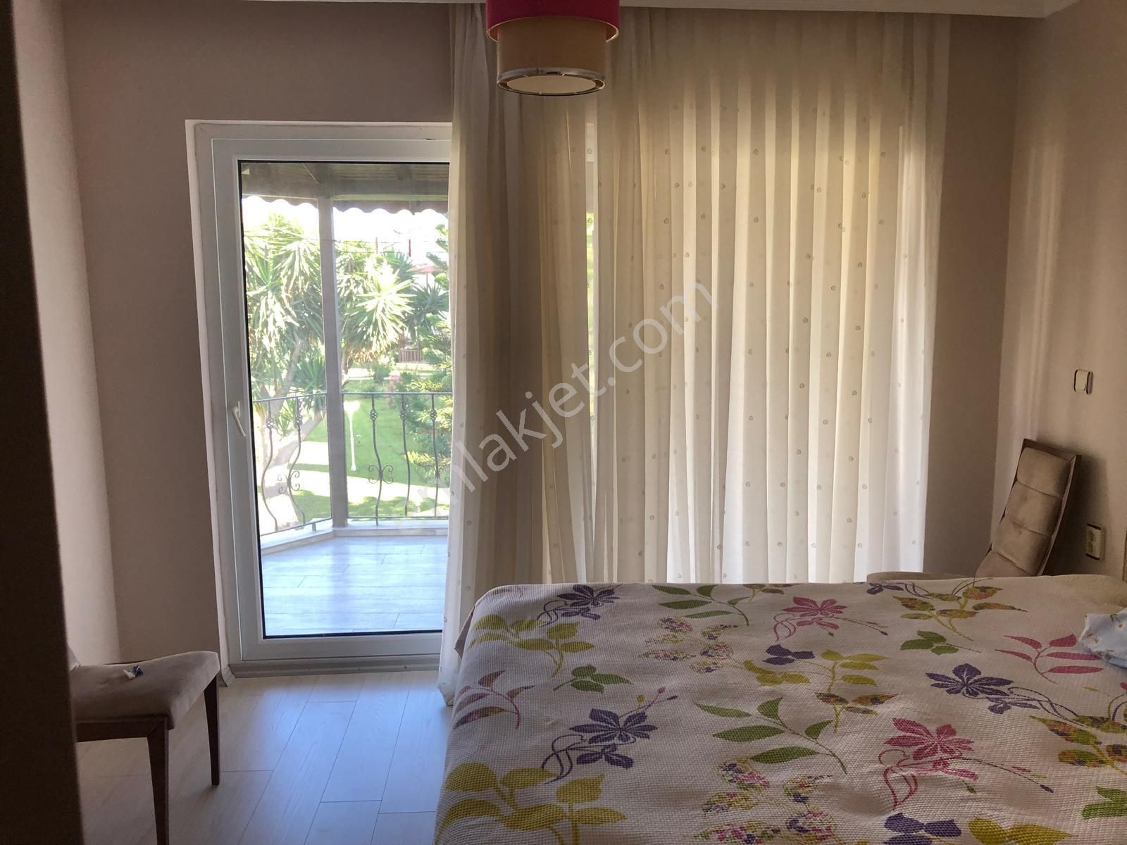 Anamur Güzelyurt Mahallesi Altınyunus Sitesinde Satılık 4+1 Tripleks Daire - Görsel 8