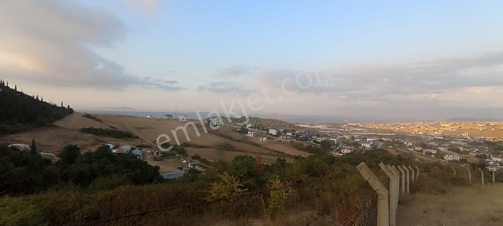 Yalova Merkez Samanlı Köyü Satılık Tarla Yalova Merkez - Samanlı Köyü Satılık Manzaralı Tarla