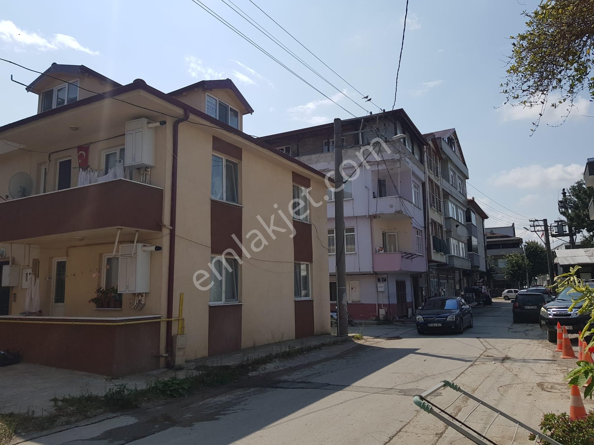 Serdivan İstiklal Kiralık Daire Sakarya , Serdivan İstiklal Mahallesi'nde Eşyalı Kiralık Çatı Katı