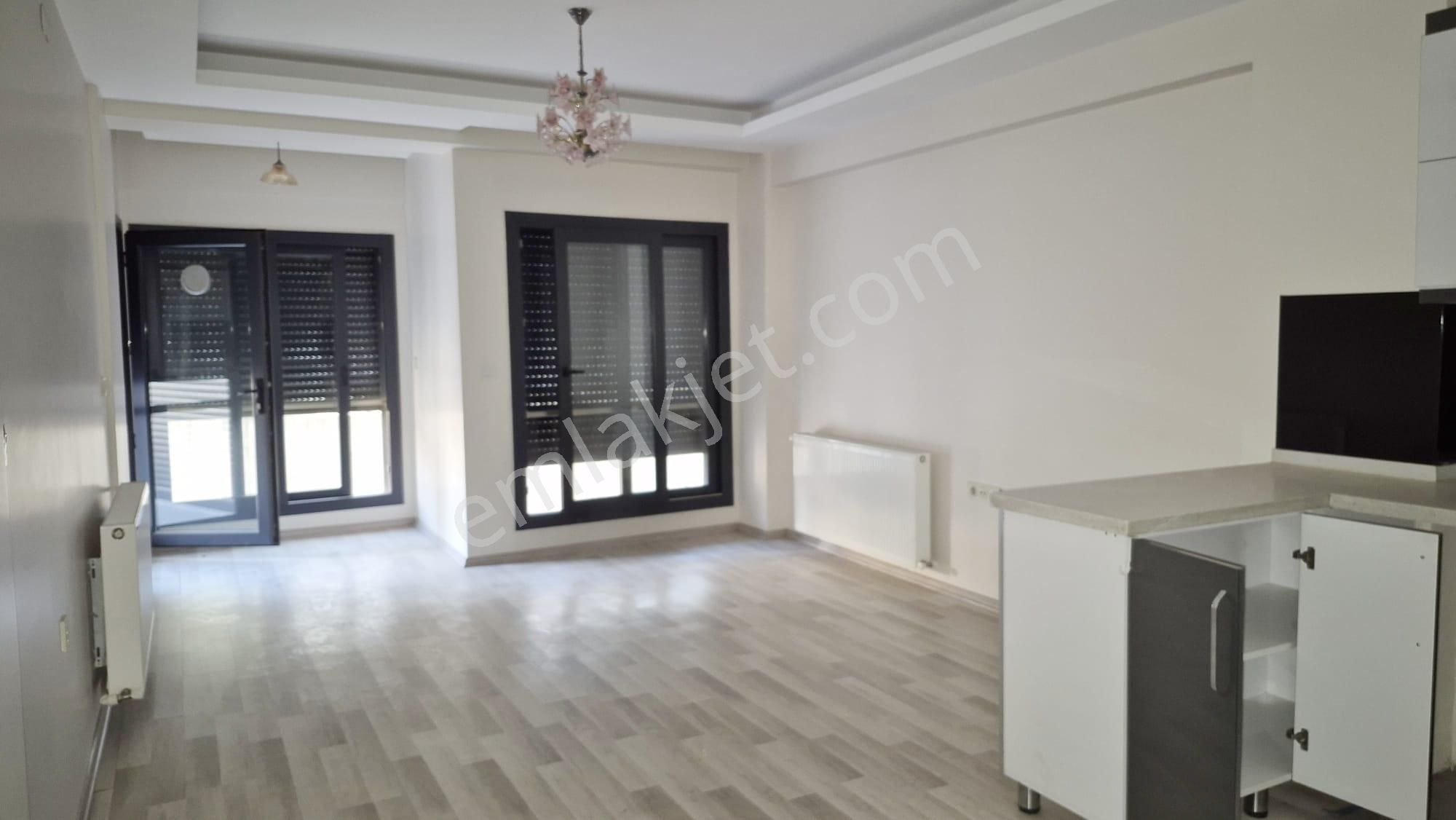 Çiğli Küçük Çiğli Kiralık Daire İzmir Küçük Çiğli Ulaşımı Kolay Doğalgazlı 3+1 Kiralık Daire