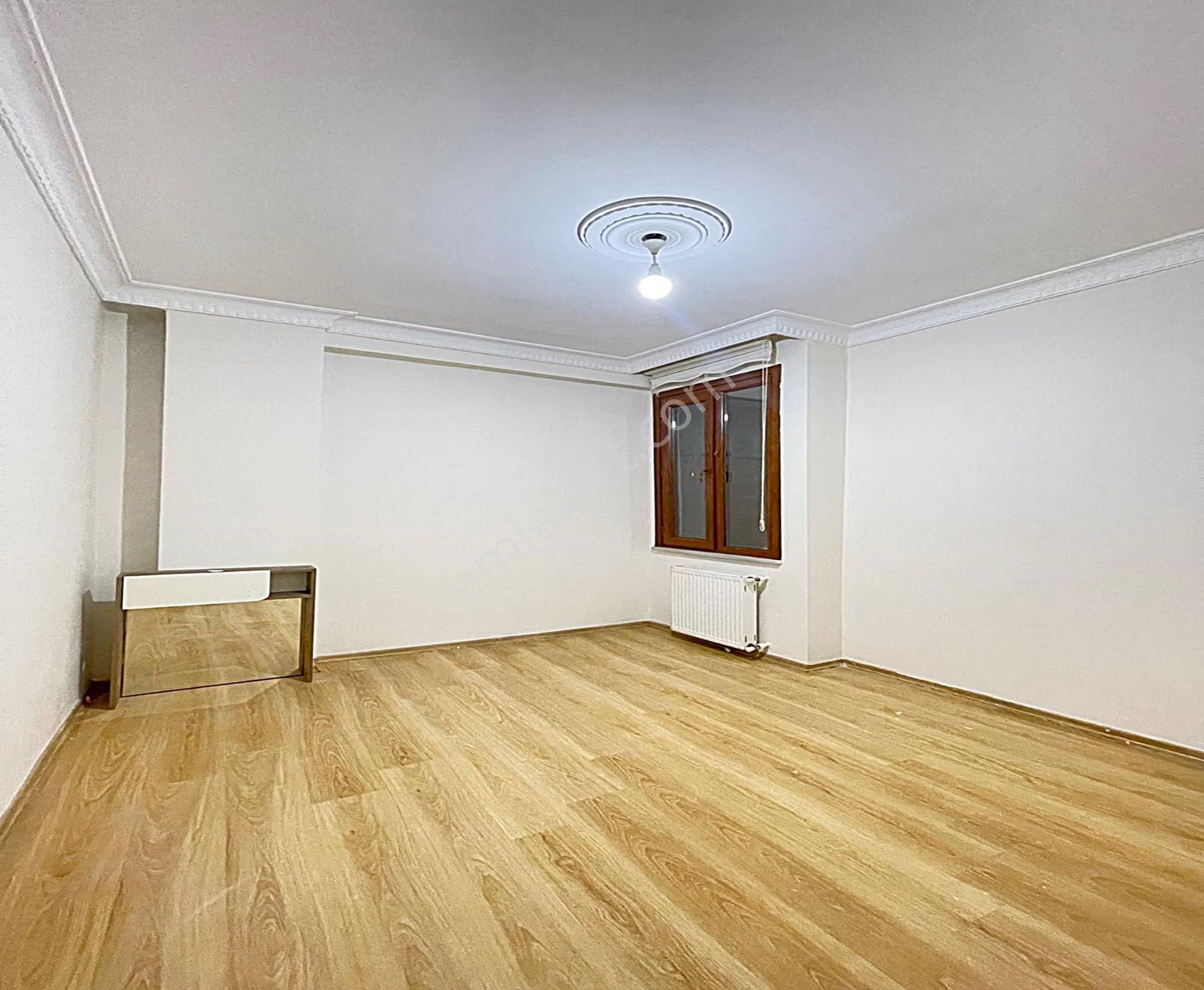 Metrobüse Yakın Kat Mülkiyetli Balkonlu 3+1 Satılık Daire! - Görsel 2