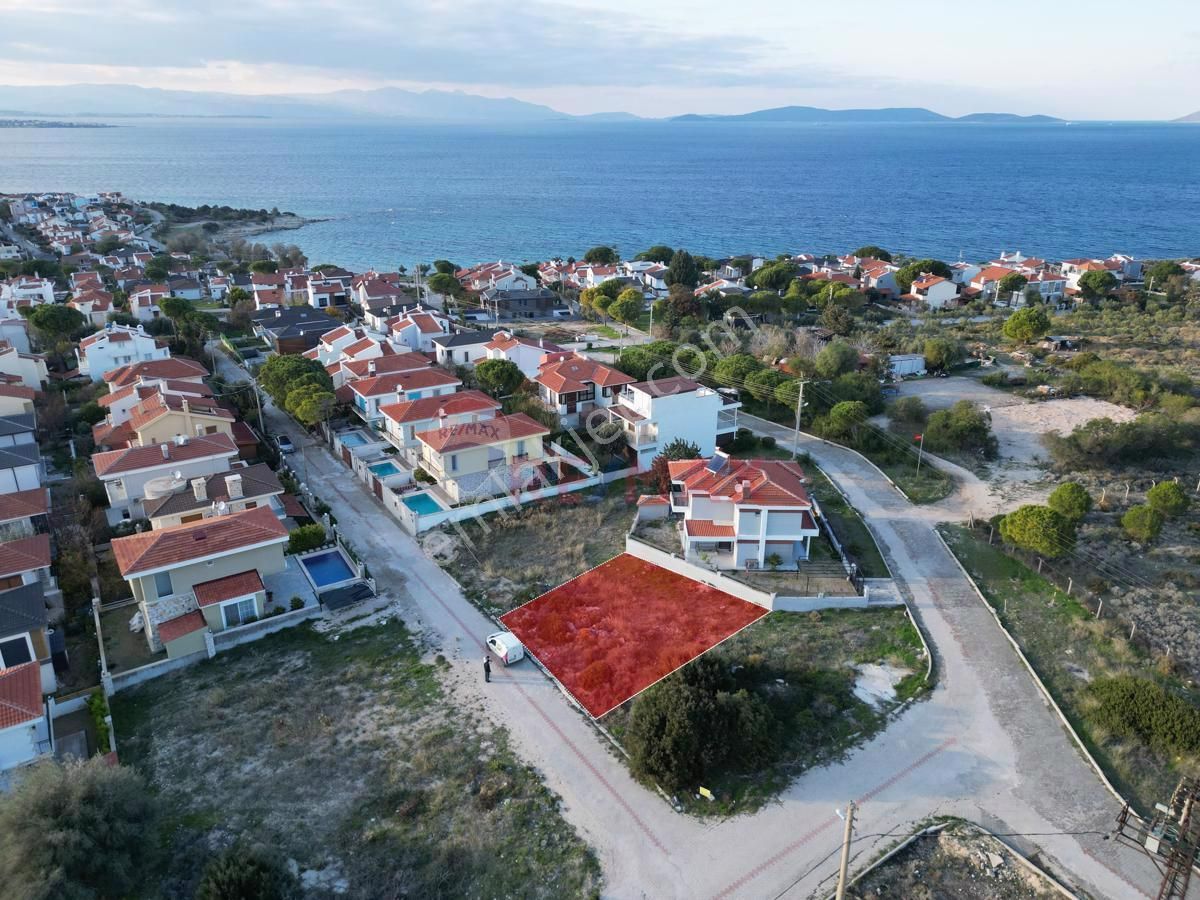 Çeşme Reisdere Satılık Villa İmarlı İzmir Çeşme'de Denize 300 Metre Mesafede 20/40 Villa İmarlı Arsa