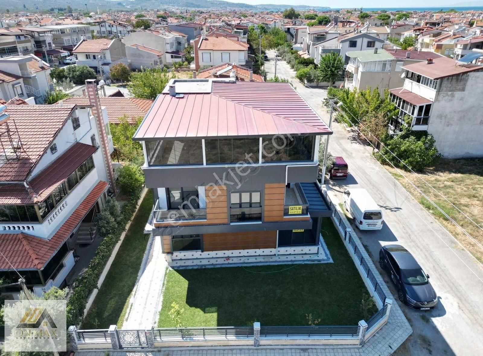 Burhaniye Öğretmenler Satılık Villa Onmax Öğretmenler'de Satılık Sıfır 4+2 280 M2 Müstakil Lüx Villa