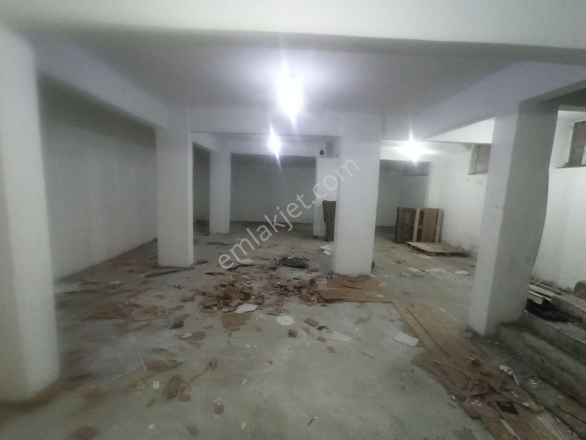 Bahçelievler Zafer Kiralık Dükkan & Mağaza Bah.zafer Mahallesi De Kiralık 110 M2 Kullanım Alanlı Geniş Depo Dükkan