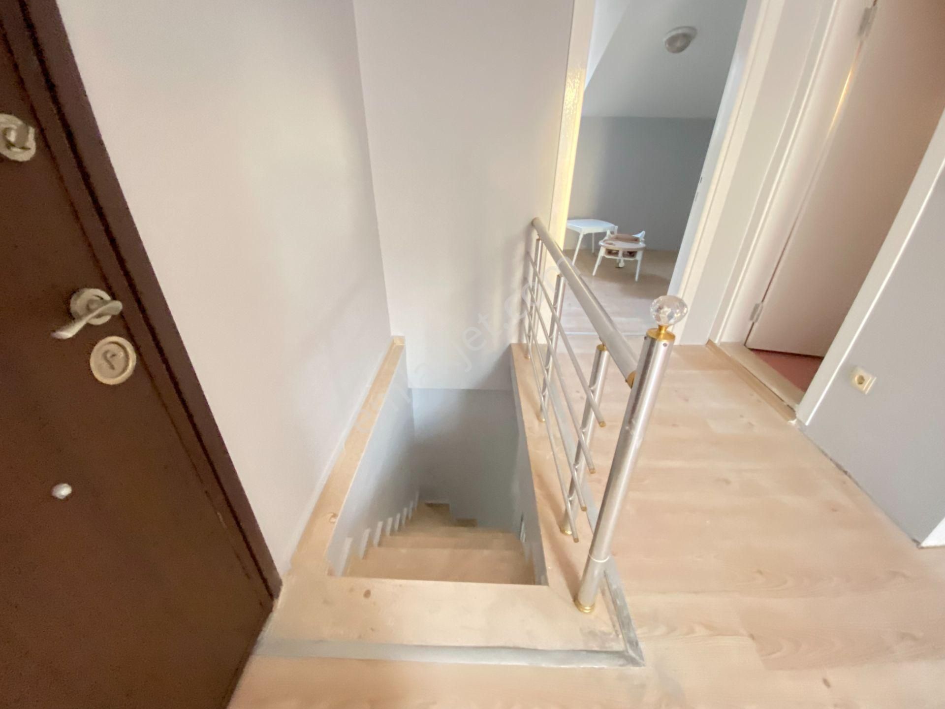 Avcılar Üniversite Mah. Metrobüse Yakın 4+1 Satılık Dublex Daire - Görsel 26