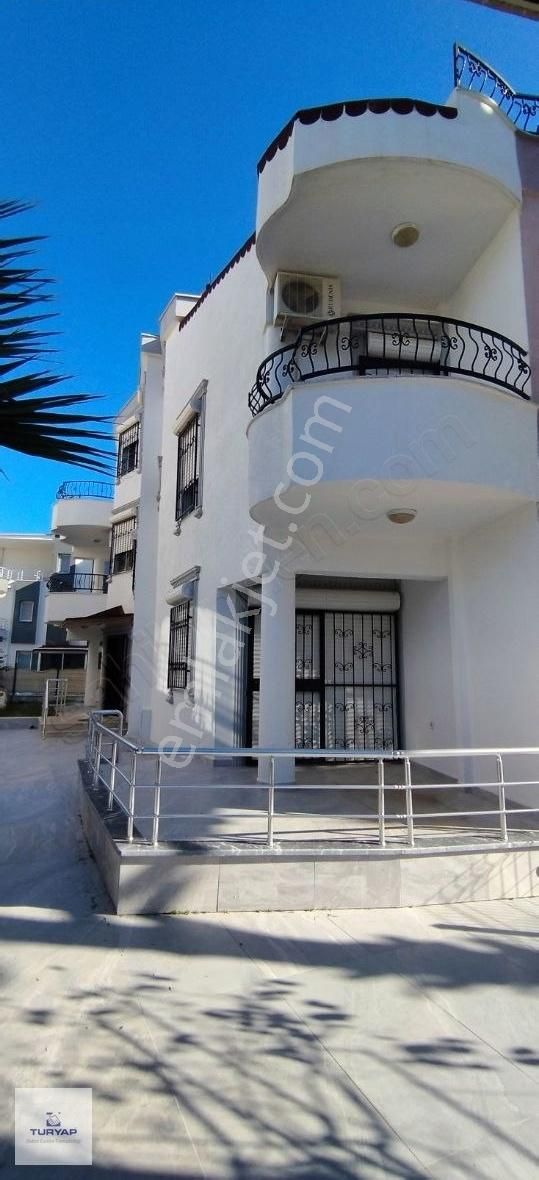 Didim Efeler Kiralık Villa Sürekli Kiralık Didim Merkezi Konumda 4+1 Boş Villa