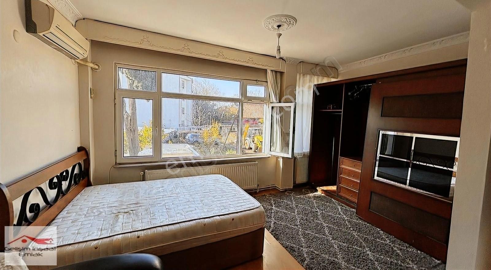 Fatih Seyyid Ömer Kiralık Daire Gelişim Emlak`tan Kısmen Eşyalı, Çift Cepheli, 1+1, 75m²