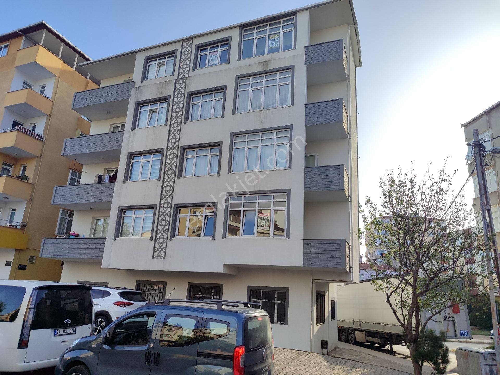 Pendik Kaynarca Satılık Daire Pendik Alt Kaynarca'da Cadde Üzerinde Kat Mülkiyetli 2+1 1. Katta Krediye Uygun Satılık Boş Daire