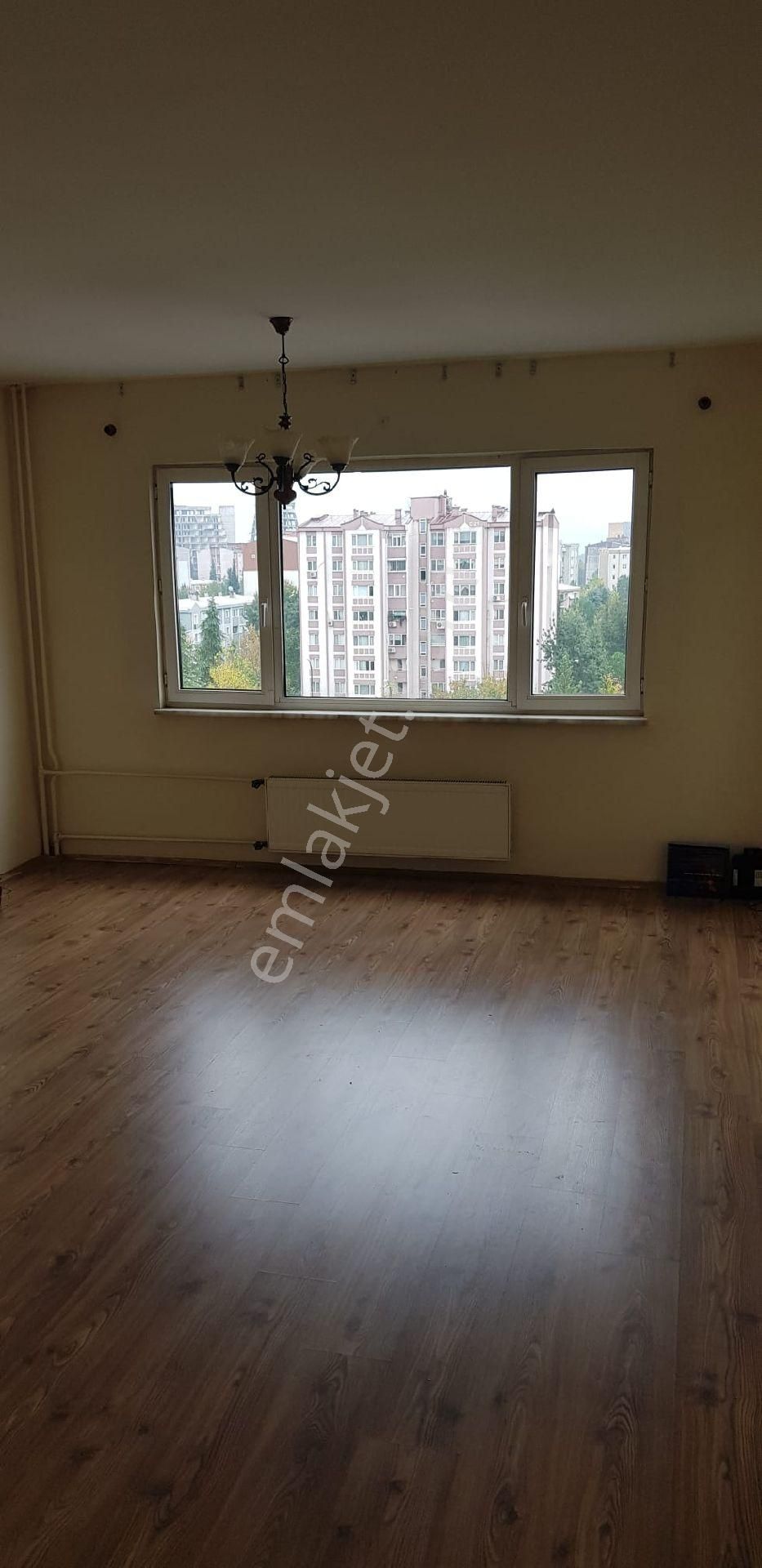 İzmit Yahyakaptan Kiralık Daire Yahyakaptanda 3+1 Kiralik Daire