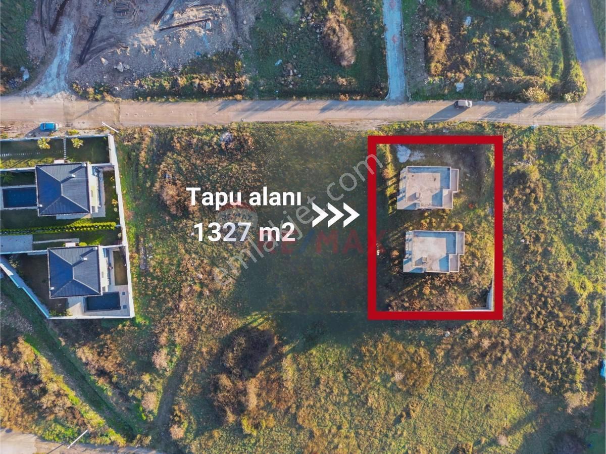 Foça Yenibağarası Satılık Villa İmarlı İzmir Foçaköy'de Betonarme Karkası Hazır Satılık İki Villa