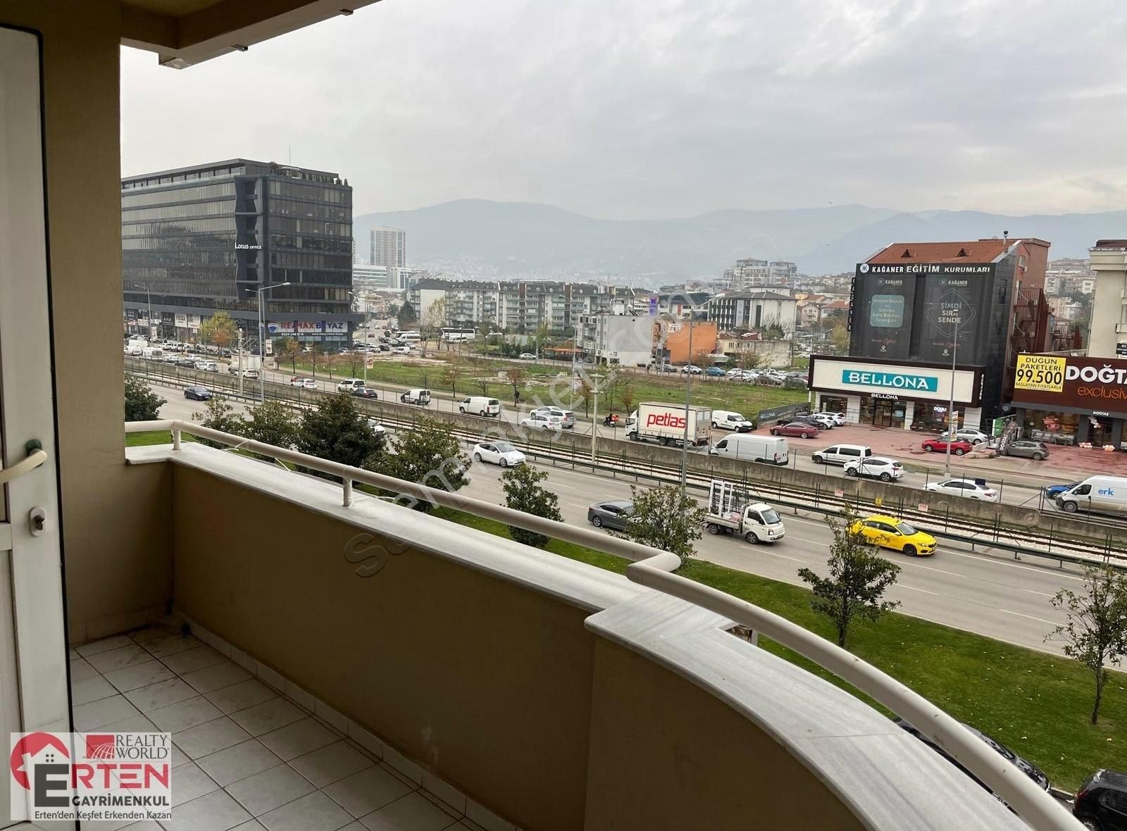 Nilüfer İhsaniye Kiralık Ofis Rw Erten 'den İzmir Yolu Üzeri Bankalar Caddesi 3+1 Kiralık Ofis