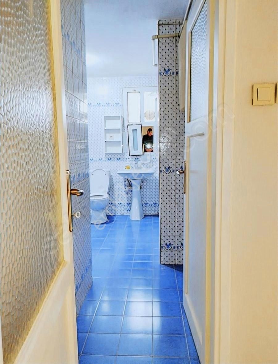 Kadıköy Merdivenköy Kiralık Daire Yeşillikler İçinde Muhteşem Konumda Ara Kat