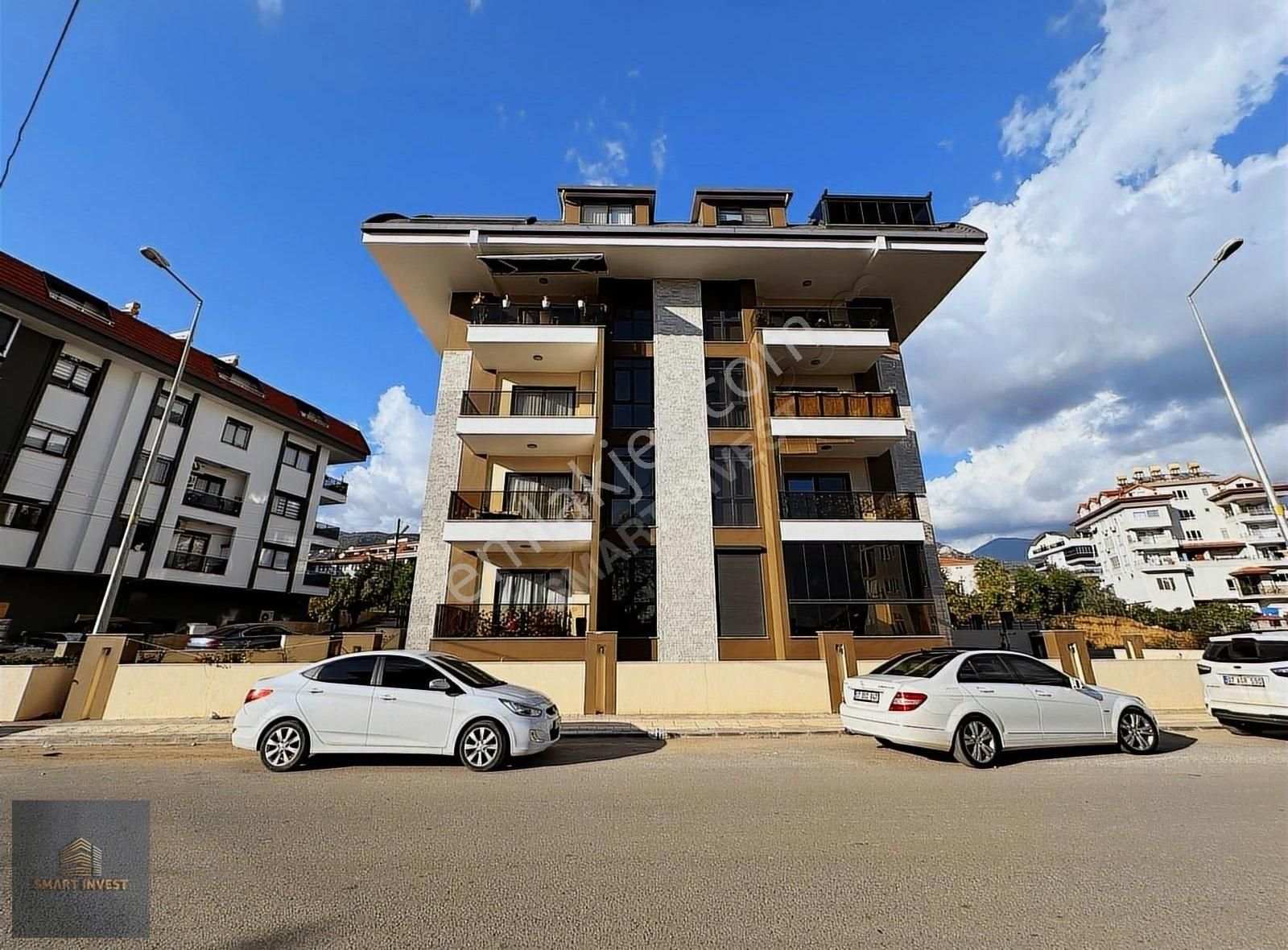 Oba Mahallesinde Satılık 2+1 Ayrı Mutfak Ara Kat Güney Cephe