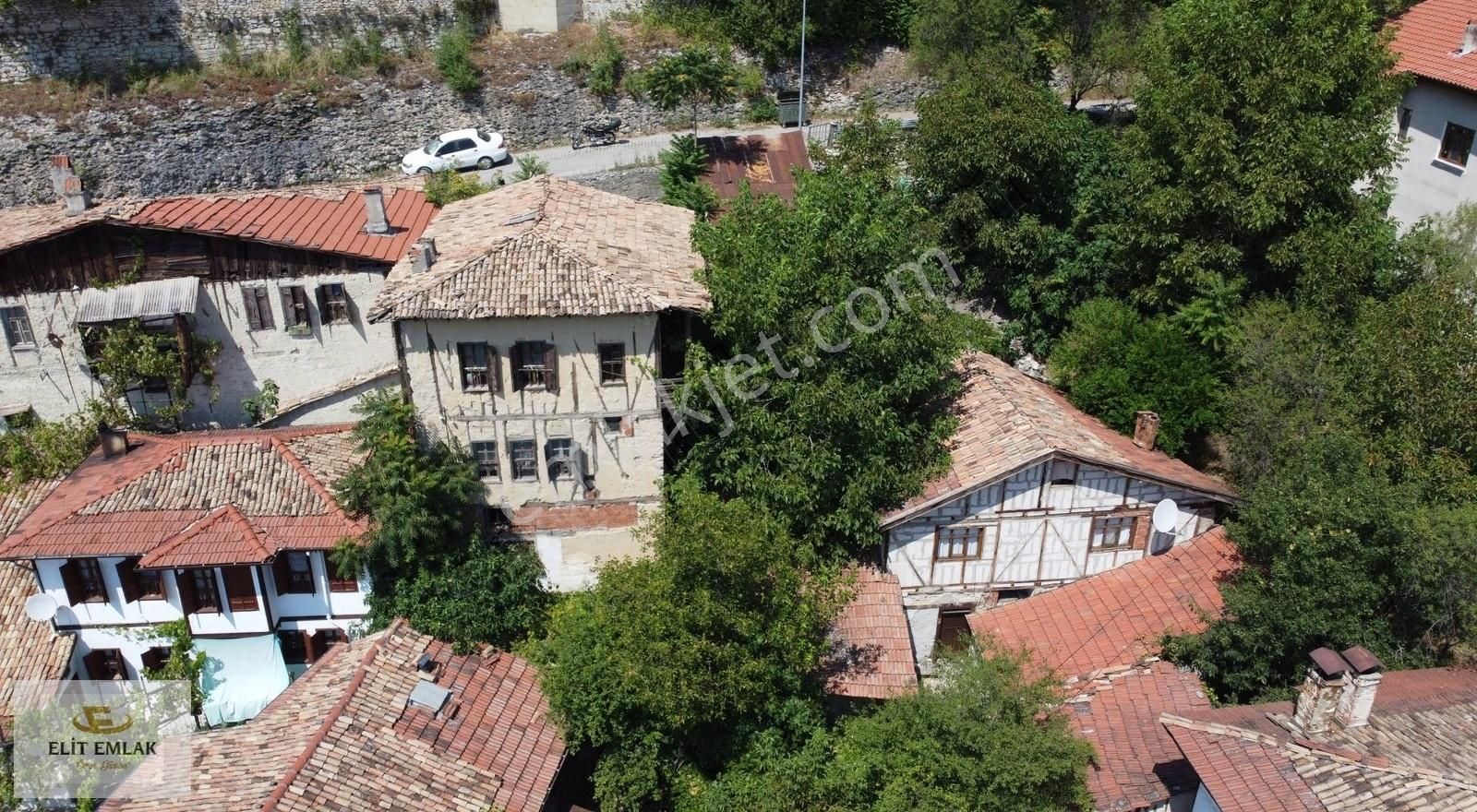 Safranbolu Musalla Satılık Daire Karabük Safranbolu Musalla Mahallesinde Bahçeli İki Katlı Ev