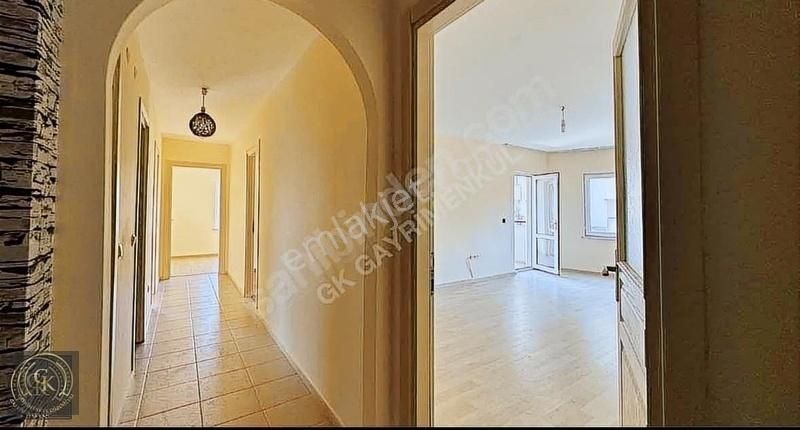 İzmit Erenler Kiralık Daire Gk'dan İzmit Kent Konut 1 De Muhteşem 3+1 145m2 Kiralık Daire..