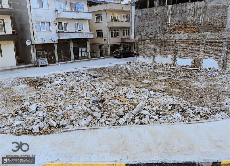 Adapazarı Şirinevler Satılık Ticari İmarlı Egemen Bozkurt Tan Ssk Köprü Kavşağında 319 M2 Köşe Parsel