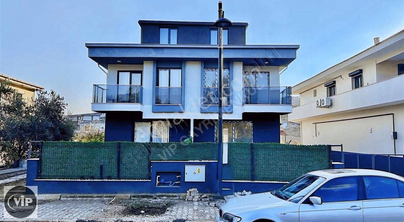 Menemen Villakent Kiralık Villa Vip Gayrimenkulden Müstakil Girişli Triplexs 3+1 Kiralık