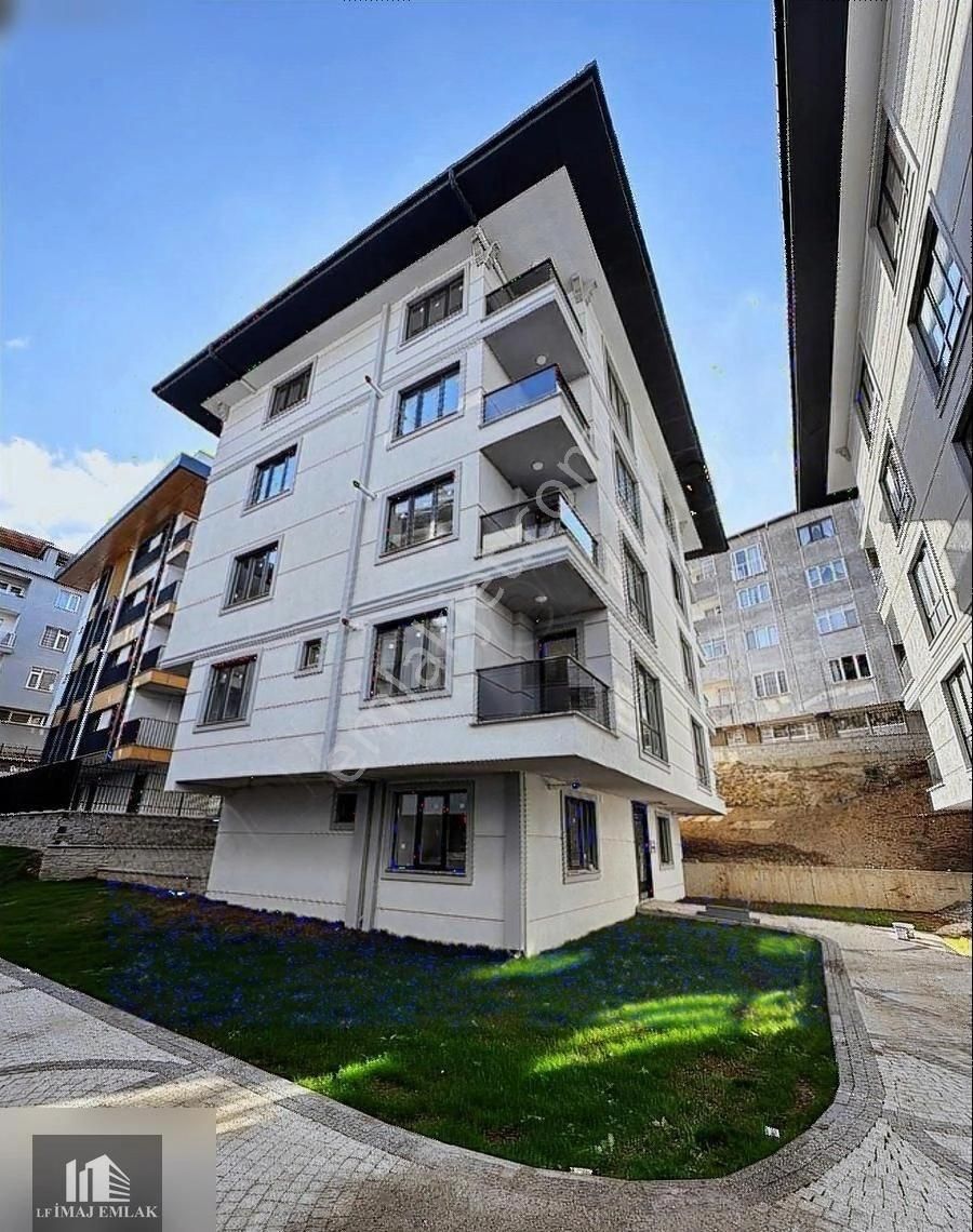 Üsküdar Burhaniye Kiralık Daire Altunizade Burhaniye Ekşioğulları Konakları 1+1 Bahçe Teraslı