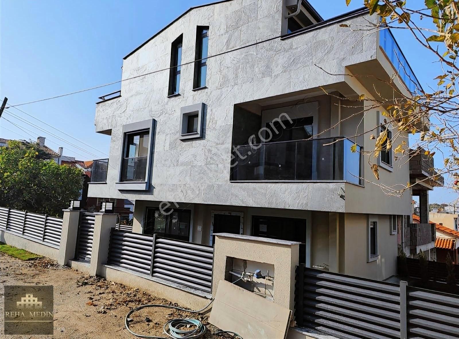 Urla M. Fevzi Çakmak Satılık Villa Urla Zeytinalanı Mh Satılık 6+2 Deniz Manzaralı Müstakil Villa