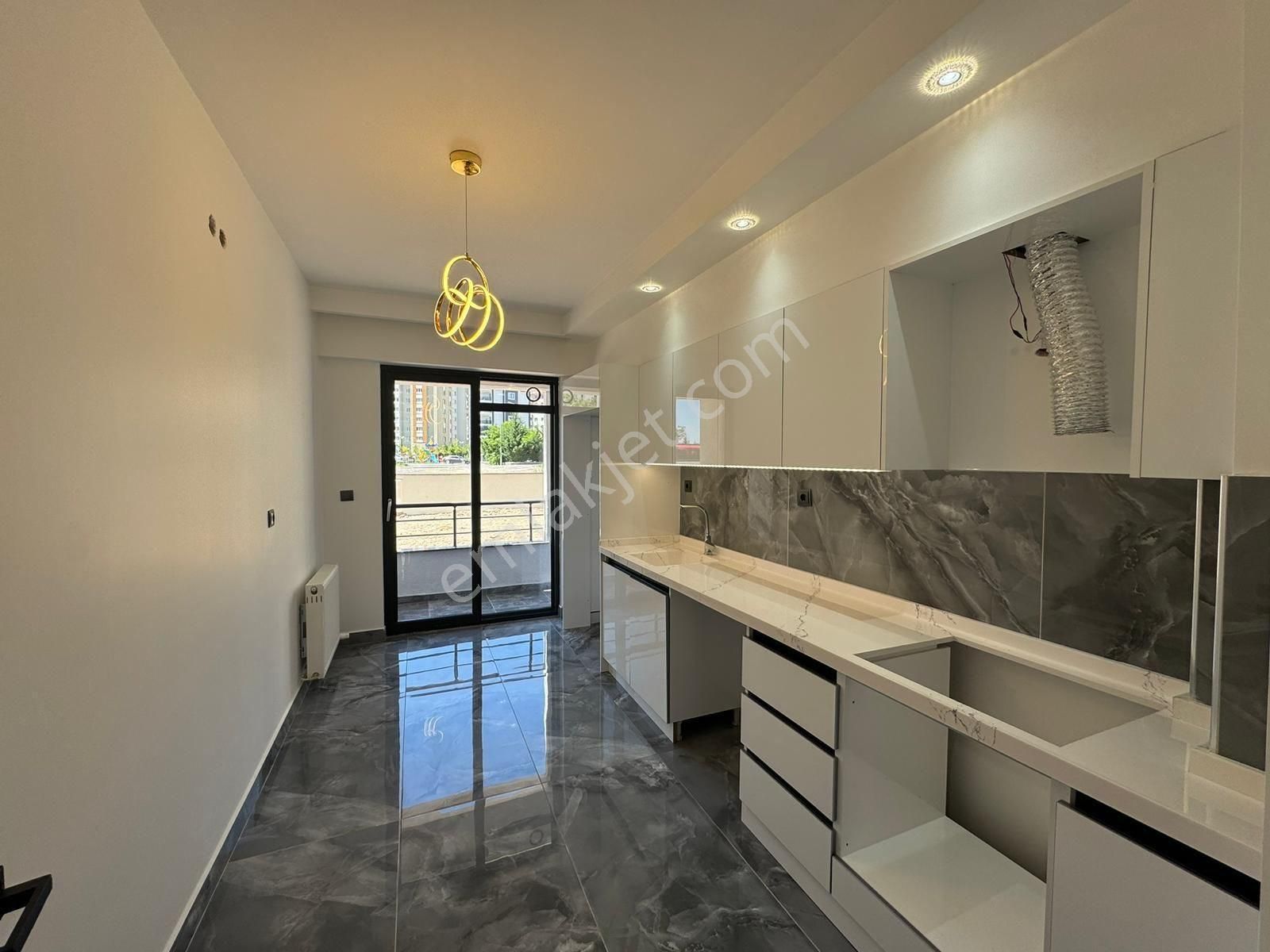 Talas Tablakayada 2.5+1 Kombili Sıfır Daire