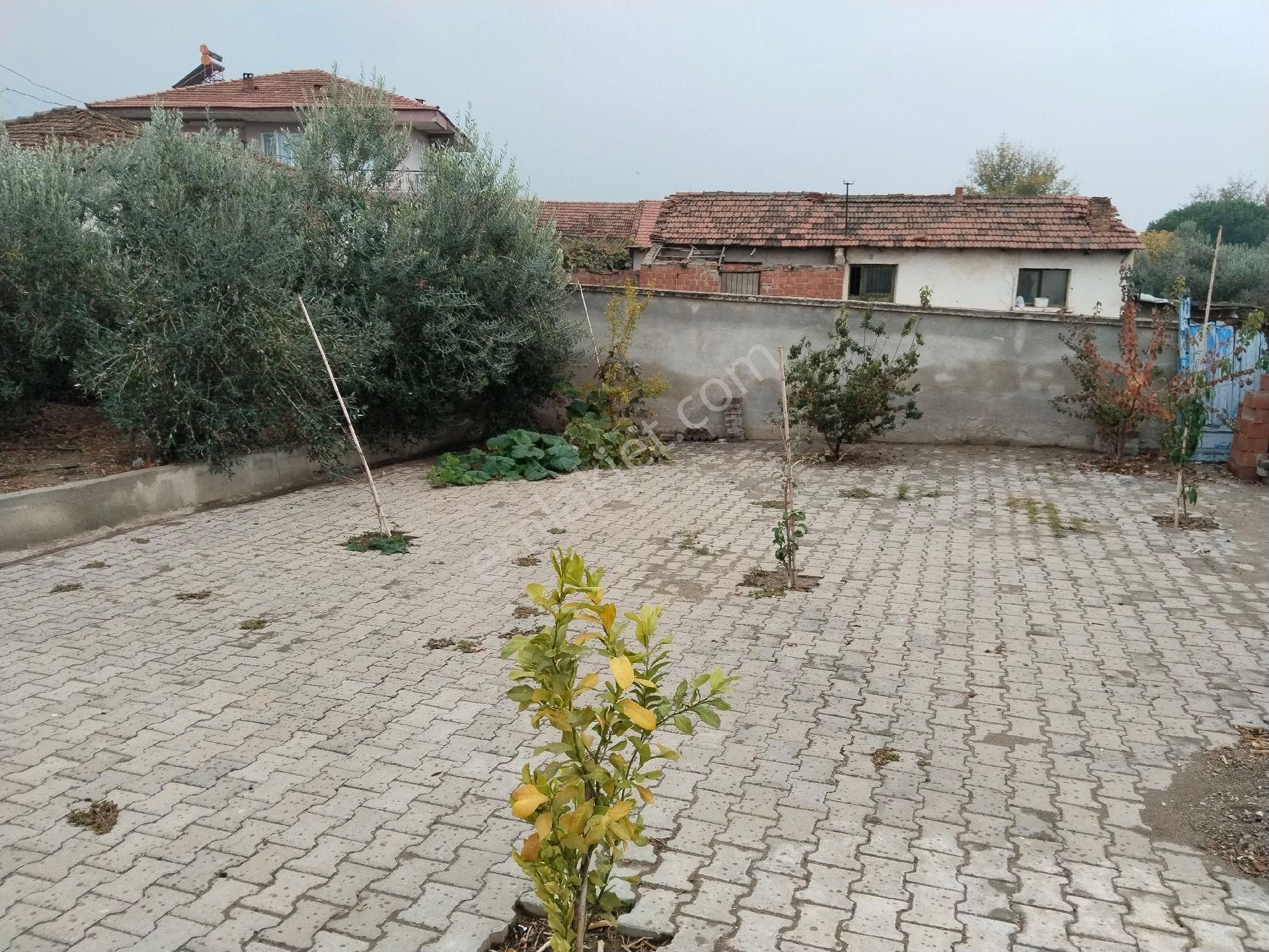 Salihli Kabazlı Satılık Villa İmarlı Salihli Uras Gayrimenkul Den Satılık Arsa