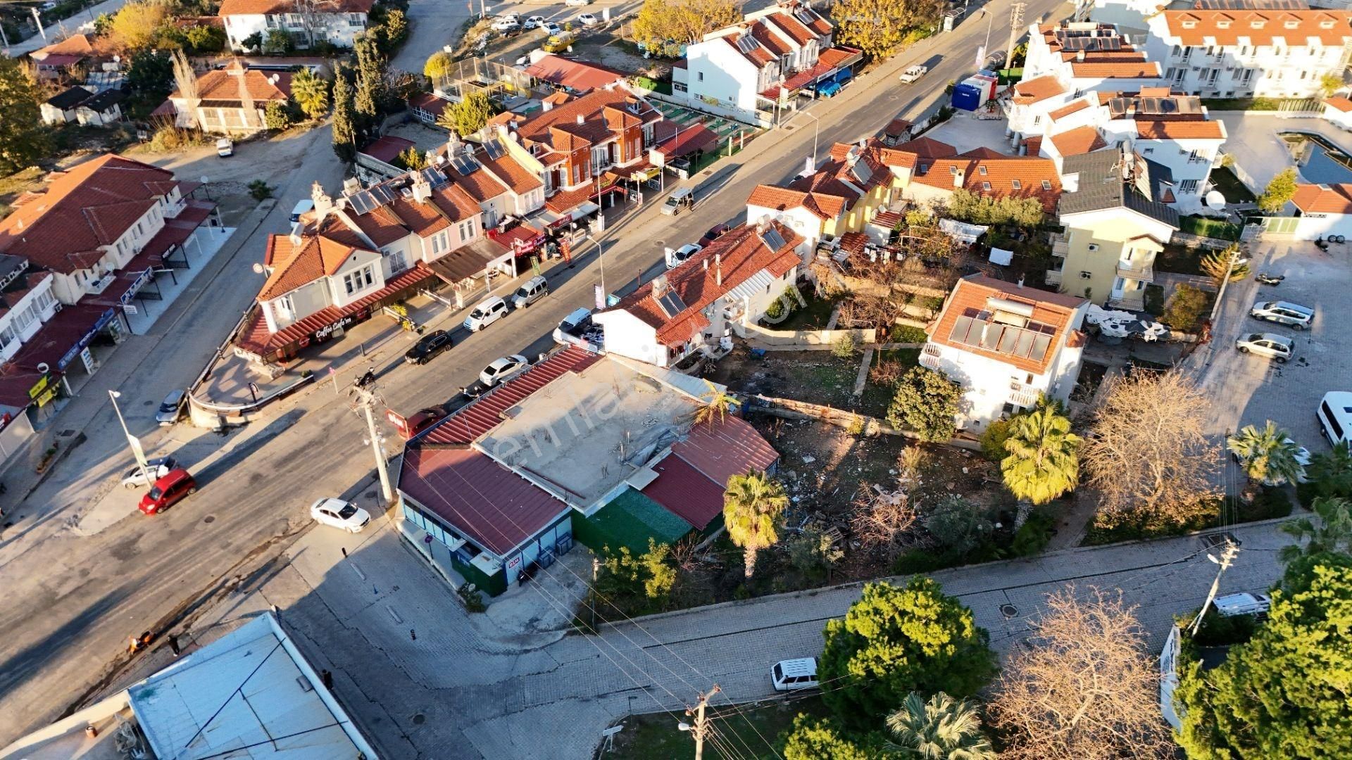 Fethiyede Kurumsal Kiracılı Ticari Ve Konut İmarlı Yatırım Fırsatı