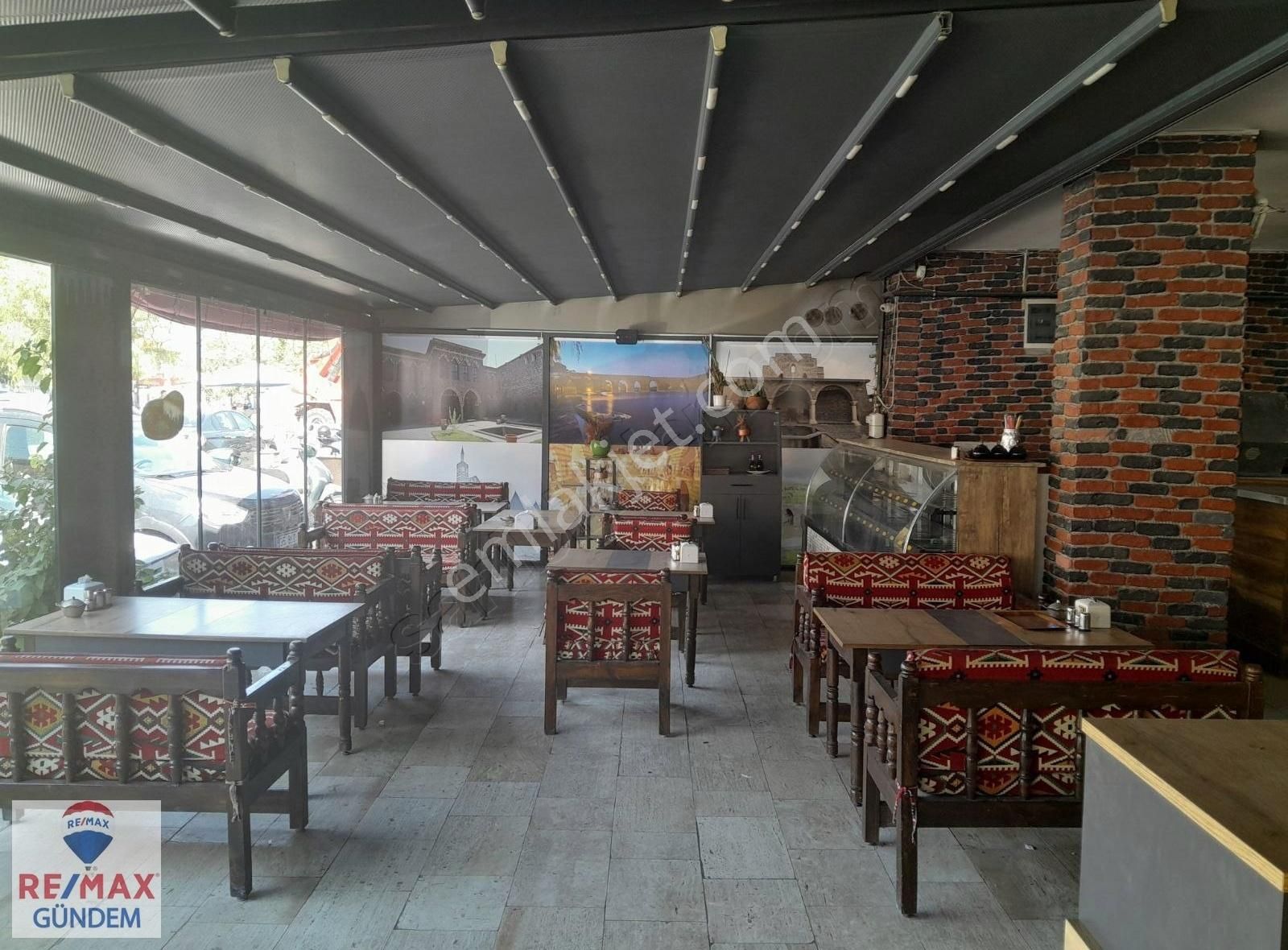 İzmir Menemen Satılık Restaurant Ulukent Merkezde Yaya Araç Trafiğinin Olduğu Caddede Dükkan