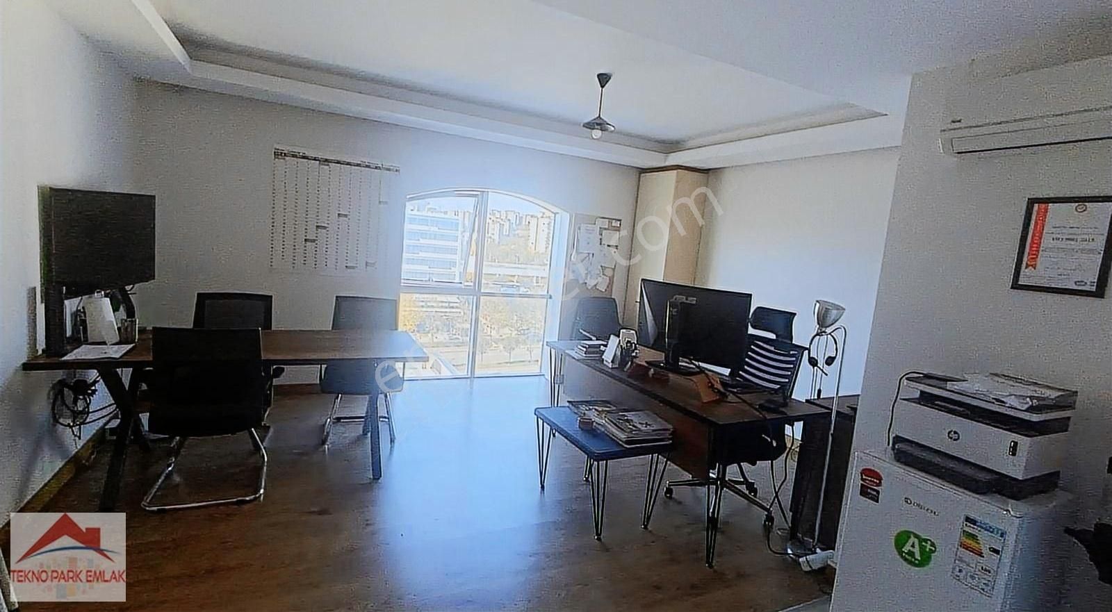 Pendik Yenişehir Satılık Daire Havalimanı Kavşağı_site İçi Daire Ve Ofise Uygun_ 1+1 _daire