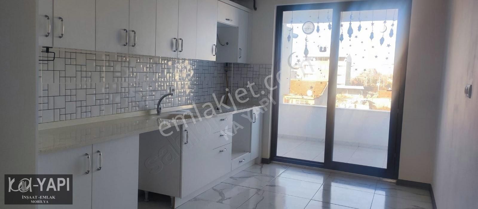 Karacabey Nasrettin Kiralık Daire Ka-yapıdan Geniş Ferah Tertemiz 3+1 Dairemiz Kiralıktır