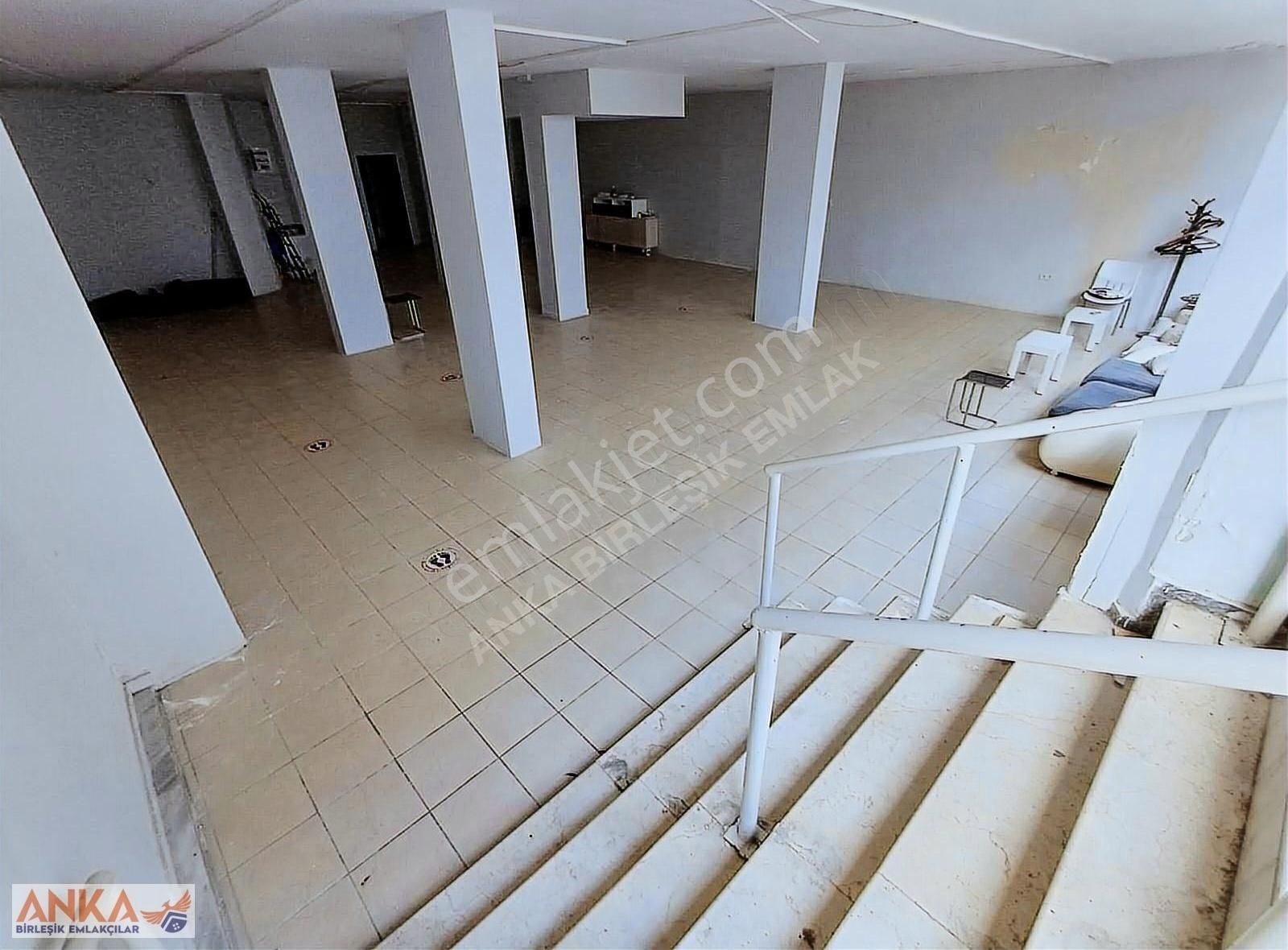 Üsküdar Selimiye Kiralık Dükkan & Mağaza Anka'dan Üsküdar Çiçekçide 200 M2 Market Mağaza Çok Amaçlı Salon