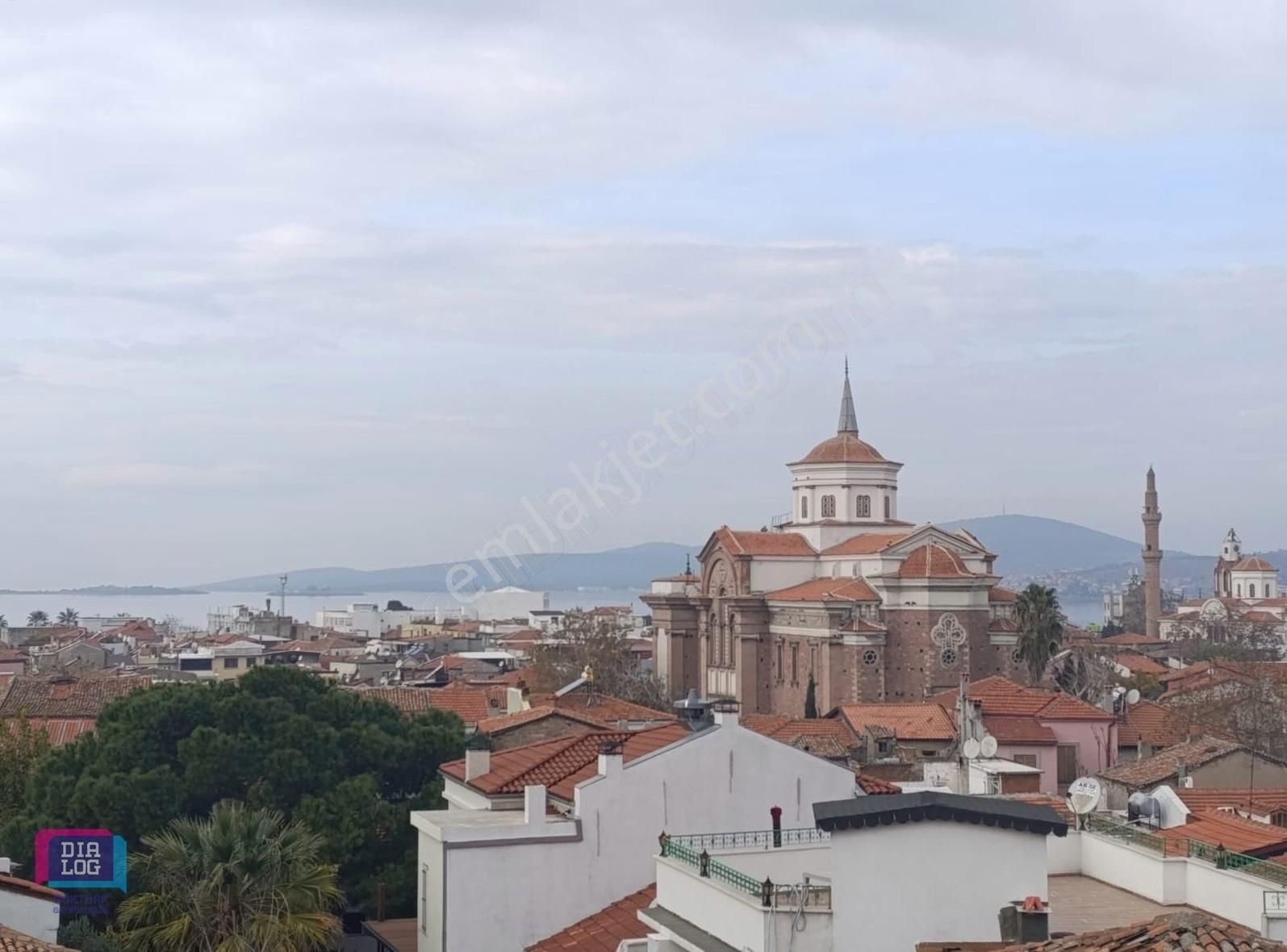 Ayvalık Hamdibey Satılık Müstakil Ev Dıalog Göktürk'ten Ayvalık Merkezde Satılık Bina