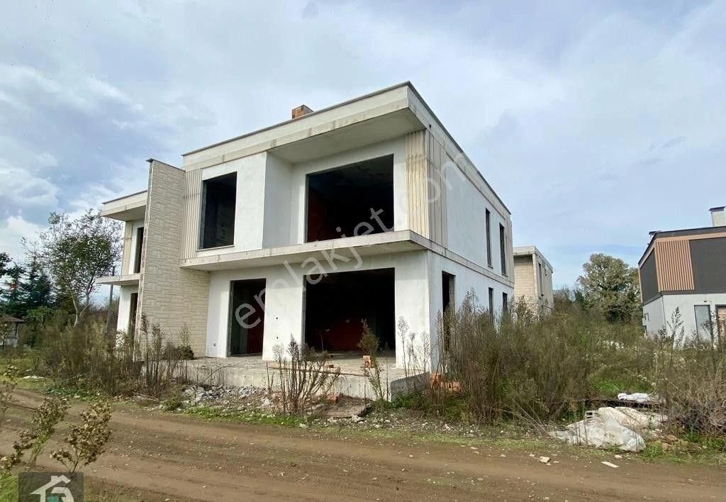 Düzce Merkez Sarayyeri Satılık Villa Canbulattan Sarayyerinde Na Tamam Satılık Villa