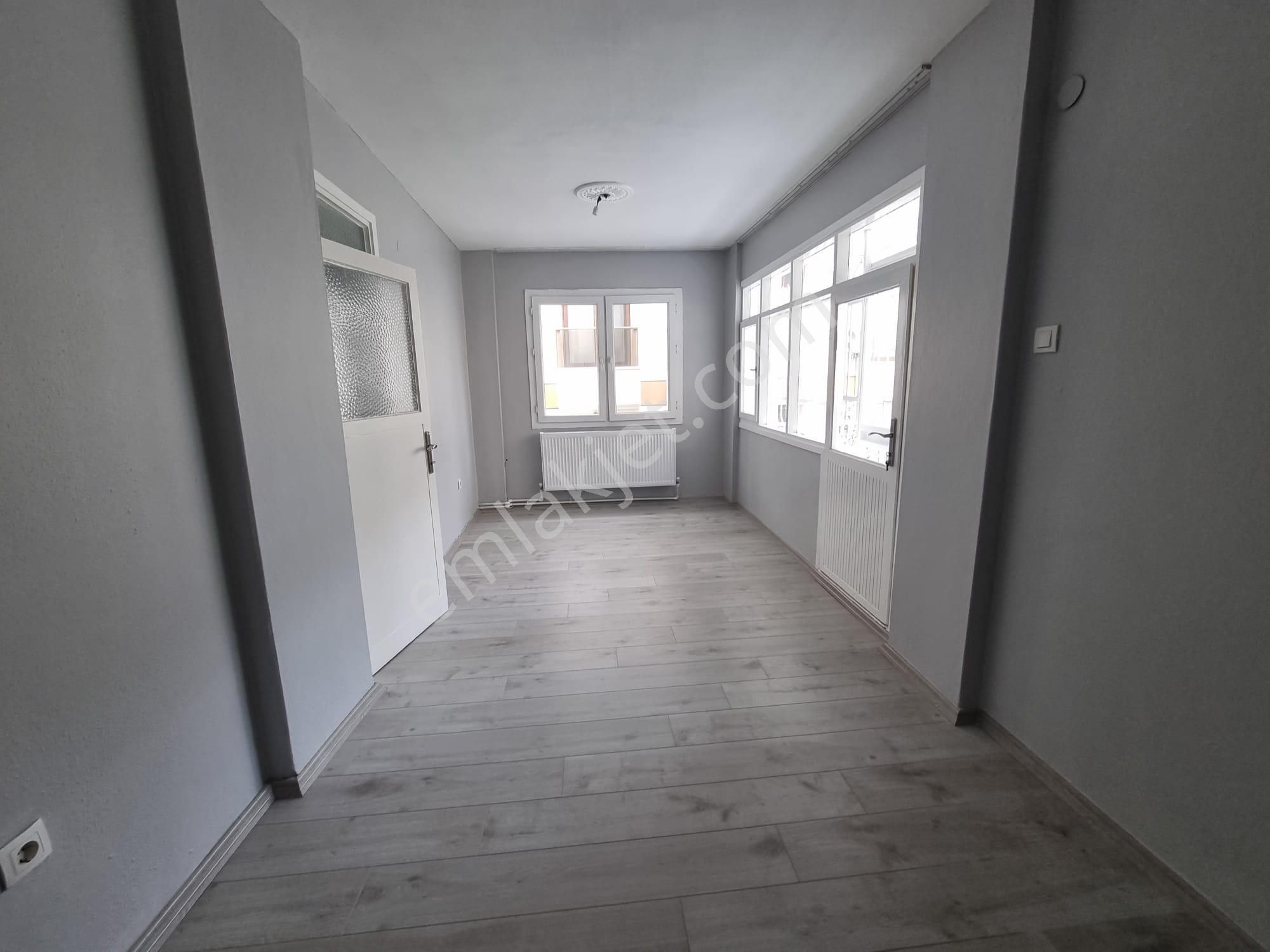 Karşıyaka Nergiz Kiralık Daire Nergiz İzban Yakını 3 Cepheli Doğalgazlı 2+1 Kiralık Daire