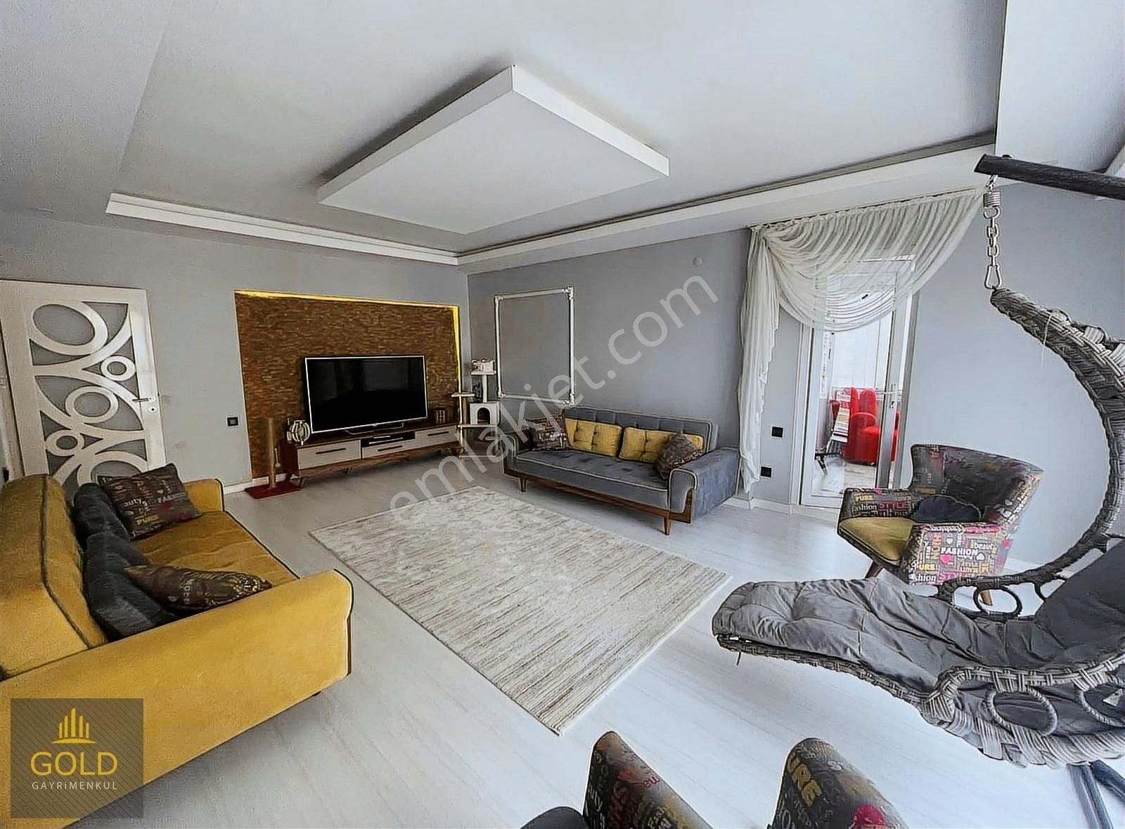 İlkadım Derebahçe Satılık Daire Site İçerisinde Fırsat 4+1 Daire Yenişehir Sitesi