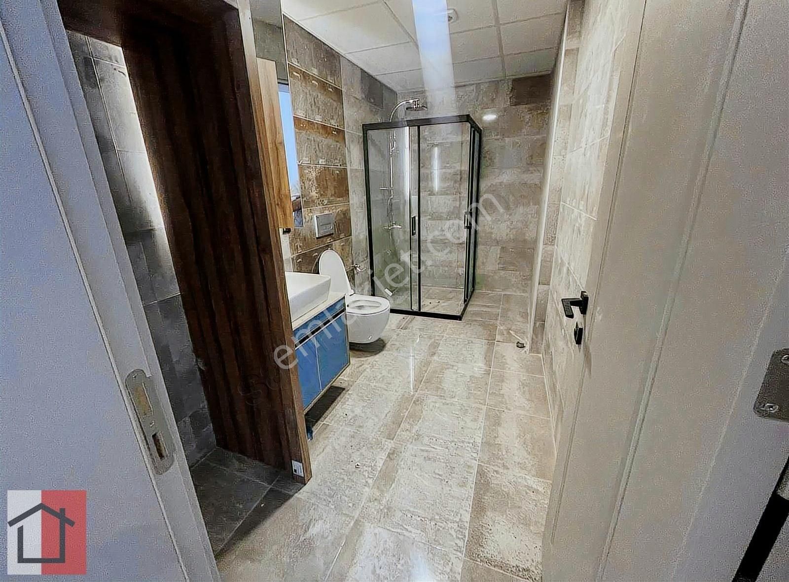 Kuşadasında Havuzlu Sitede Bahçesi Tapuya İşli Muhteşem Daire - Görsel 26