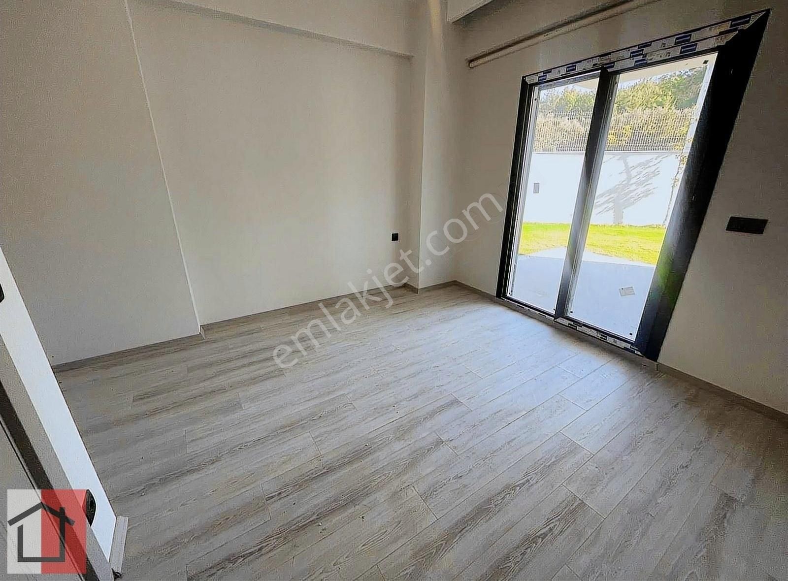 Kuşadasında Havuzlu Sitede Bahçesi Tapuya İşli Muhteşem Daire - Görsel 4