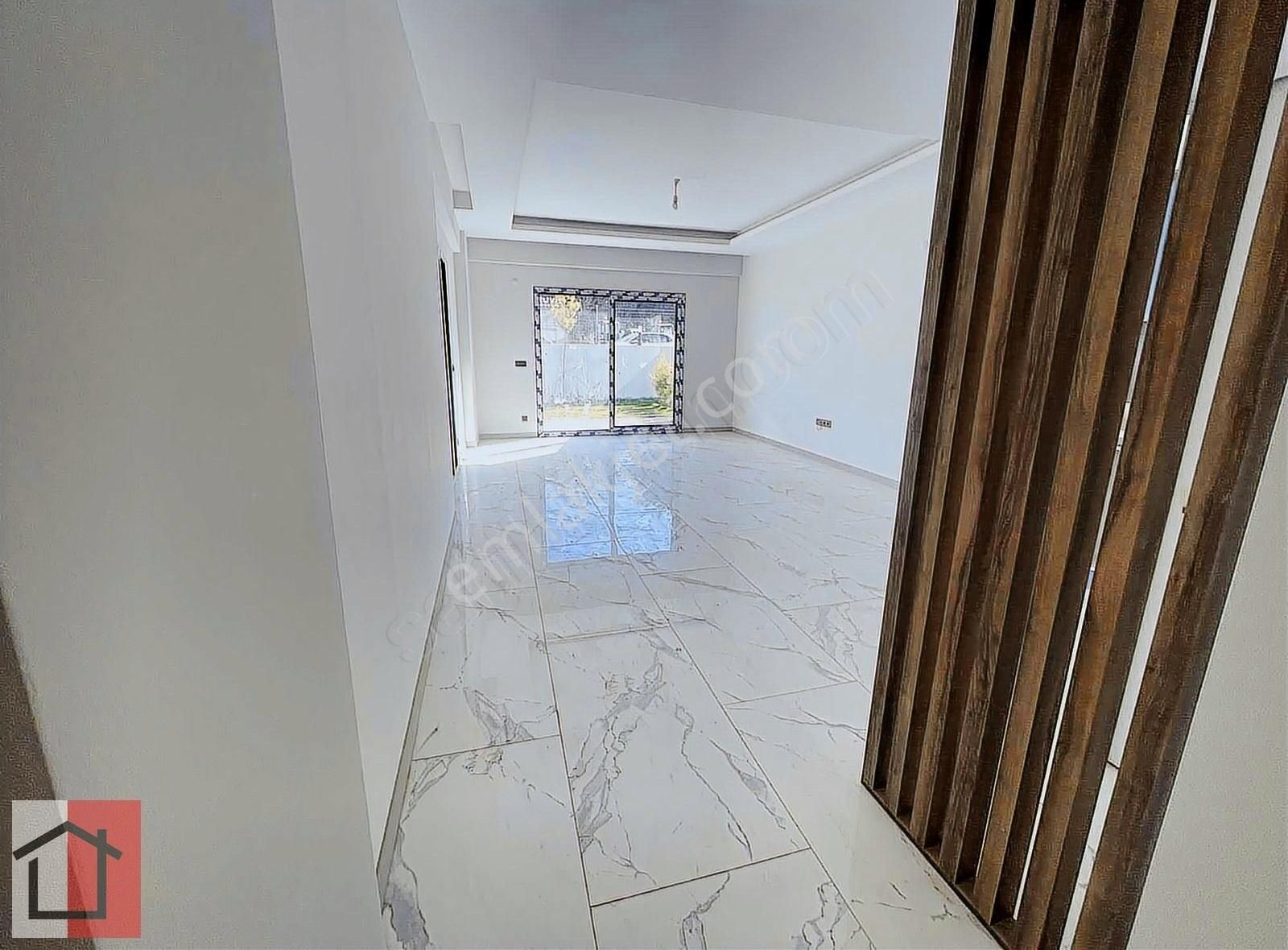 Kuşadasında Havuzlu Sitede Bahçesi Tapuya İşli Muhteşem Daire - Görsel 15