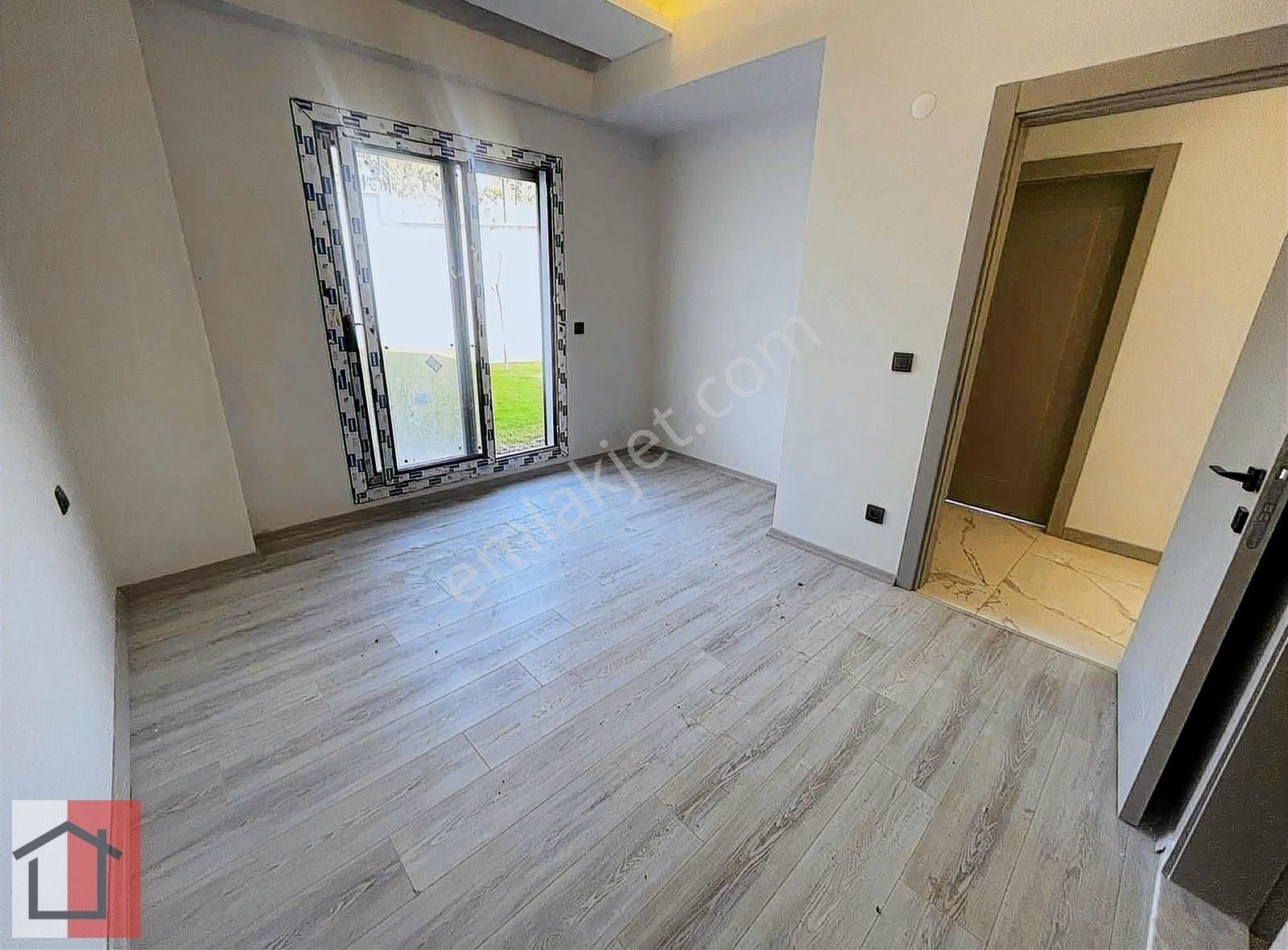 Kuşadasında Havuzlu Sitede Bahçesi Tapuya İşli Muhteşem Daire - Görsel 11