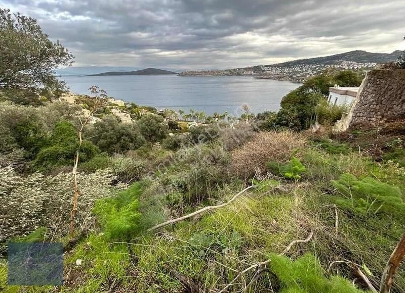 Bodrum Gündoğan Satılık Konut İmarlı Gündoğan'da Denize İkinci Parsel Manzaralı Arsa