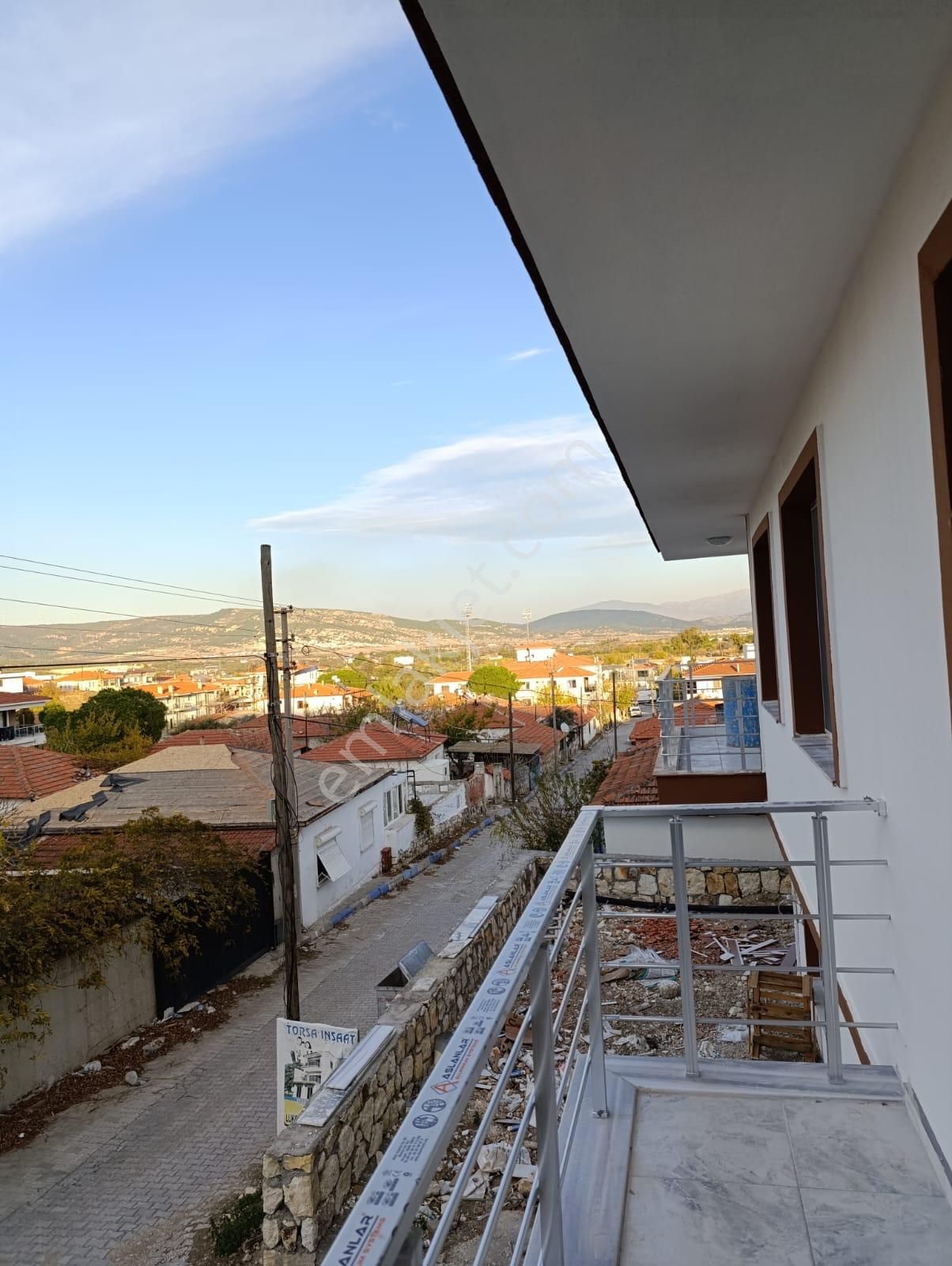 Foça Yenibağarası Satılık Daire Yenibağarasında Satılık 2+1 0(yeni) Daire