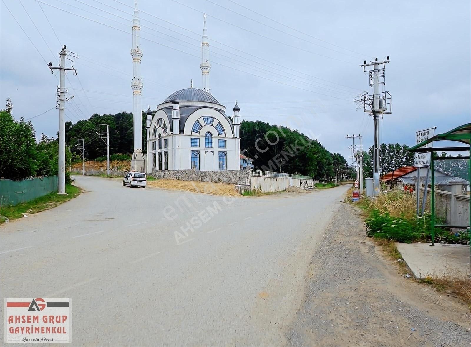 Ferizli Ceylandere Satılık Konut İmarlı Ceylanderede Yol Kenarı Konut İmarlı Satılık 1.249 M2 Arsa