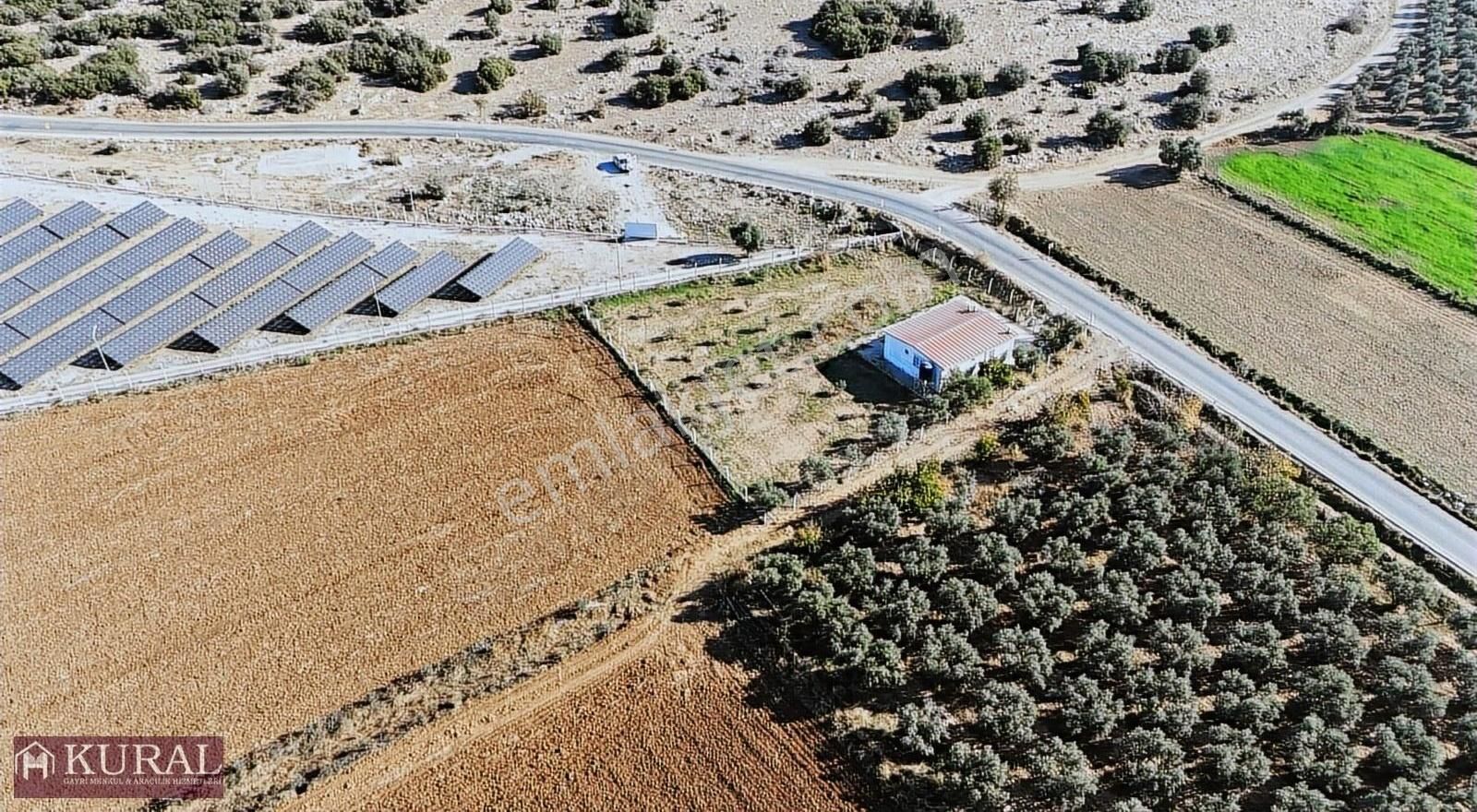 Menderes Çakaltepe Satılık Müstakil Ev Çakaltepe Karakuyu Yolu Üzerinde 80m2 Ev 1560m2 Arsa Menderes